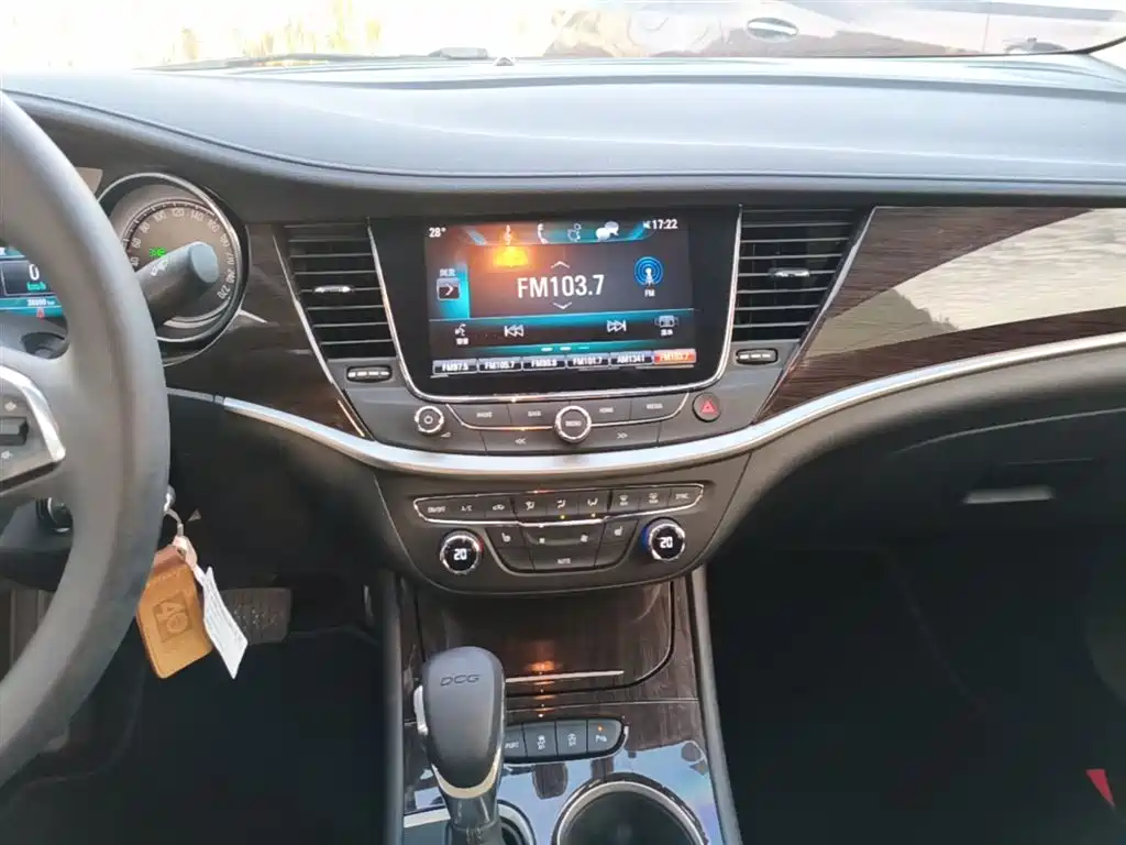 Buick Verano 2019 Sedan 20T Dual Clutch Elite фото 13