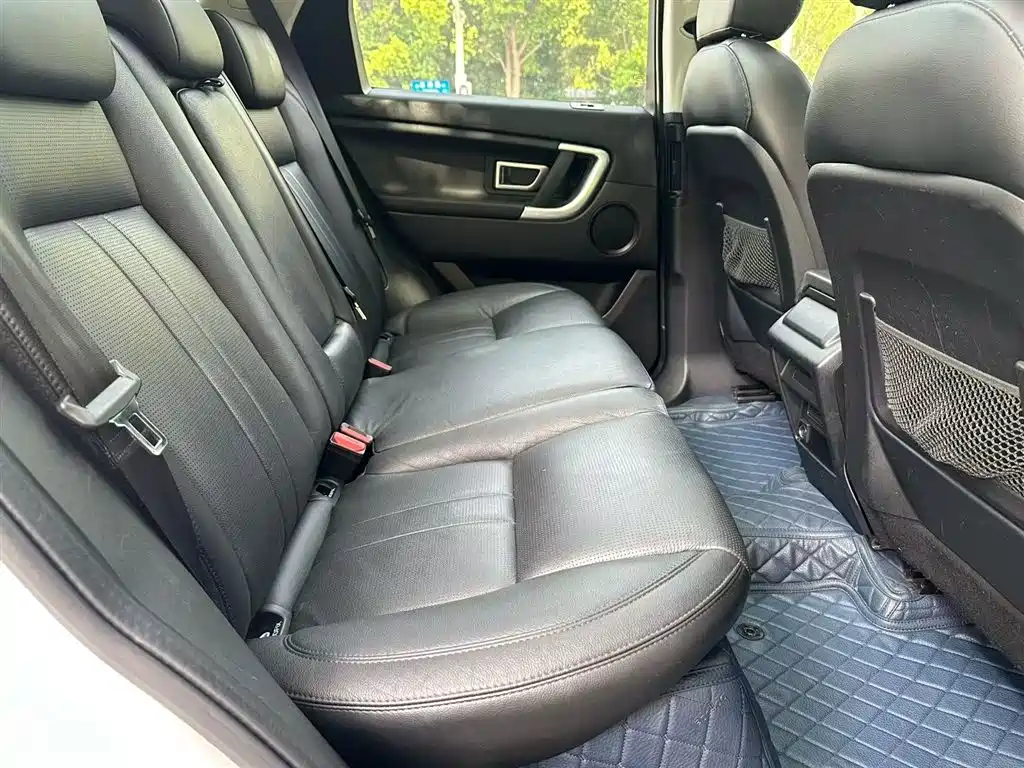 Land Rover Discovery Sport 2018 240PS SE Edition фото 16