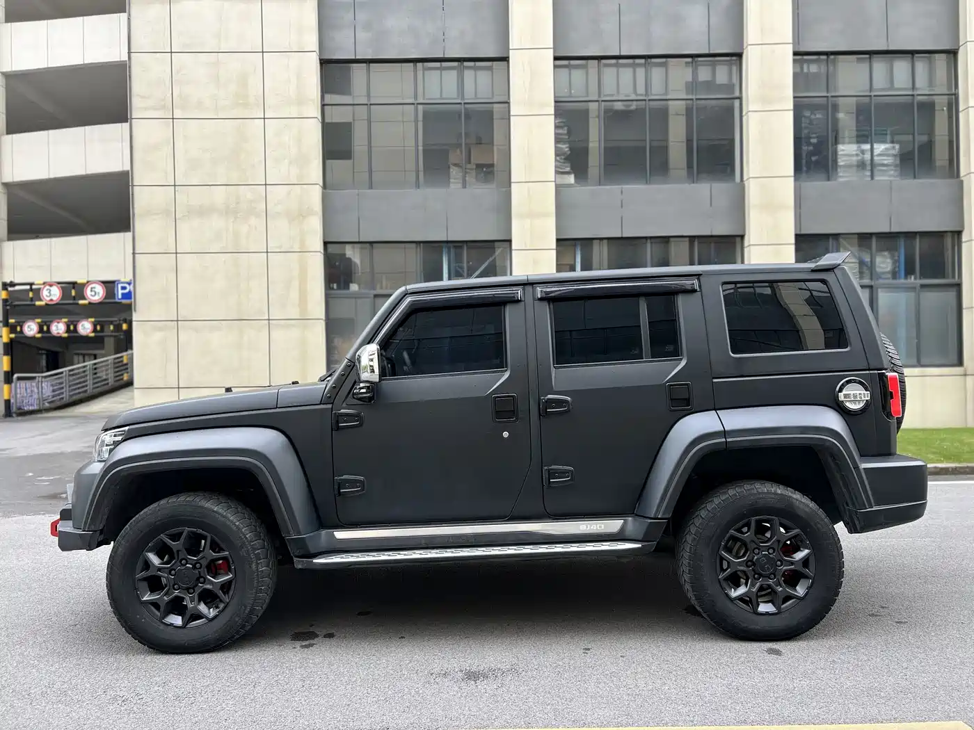 BAIC ORV Beijing Offroad BJ40 2023 2.0D Automatic 4WD Blade Hero Edition Knight Type фото 21