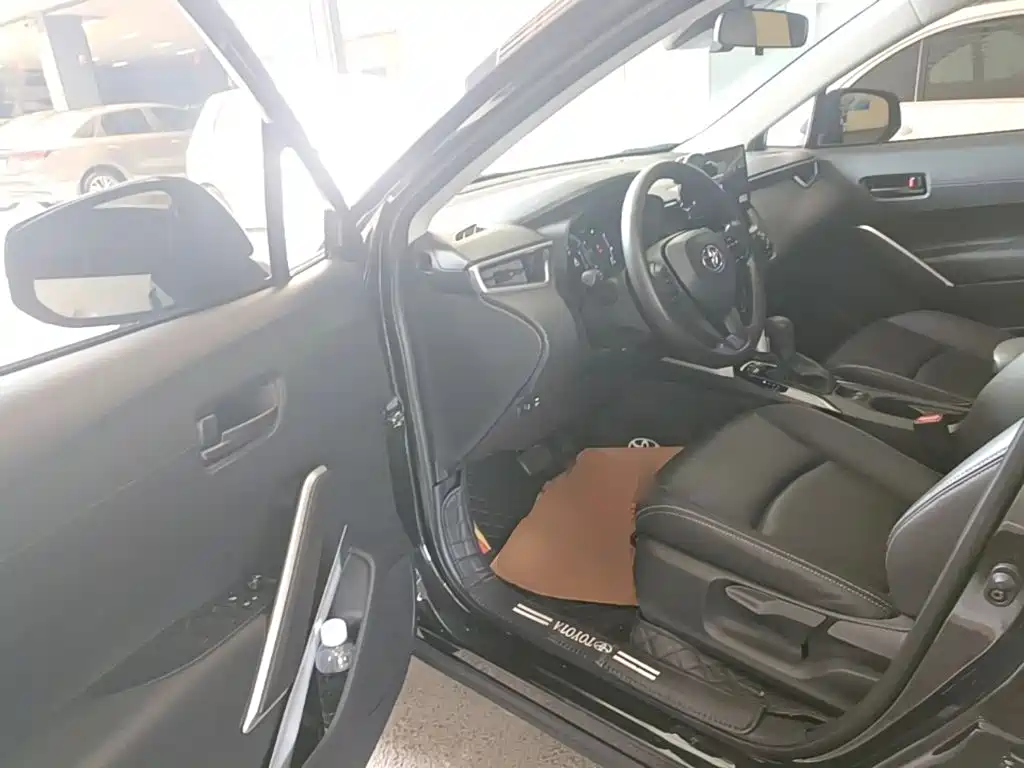 Toyota Corolla Cross 2025 2024 Model 2.0L Pioneer Edition