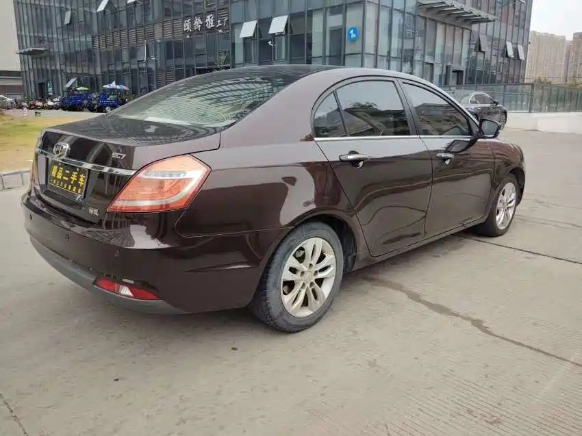 Geely Emgrand 2015 2014 Sedan 1.3T CVT Elite