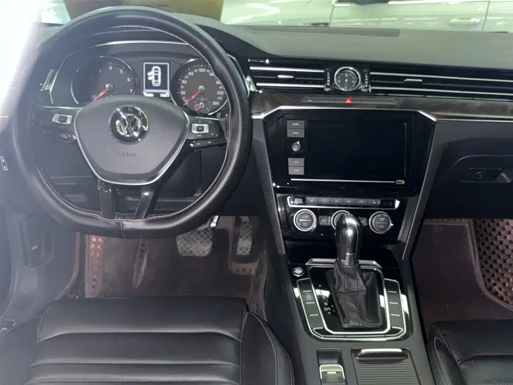 Volkswagen Magotan 2019 330TSI DSG Luxury Class China VI фото 6