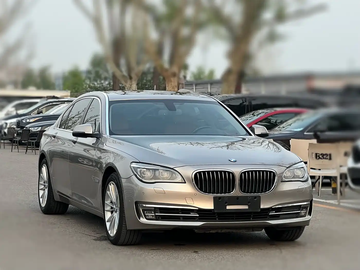BMW 7 Series 2013 Model 740Li Leading фото 3