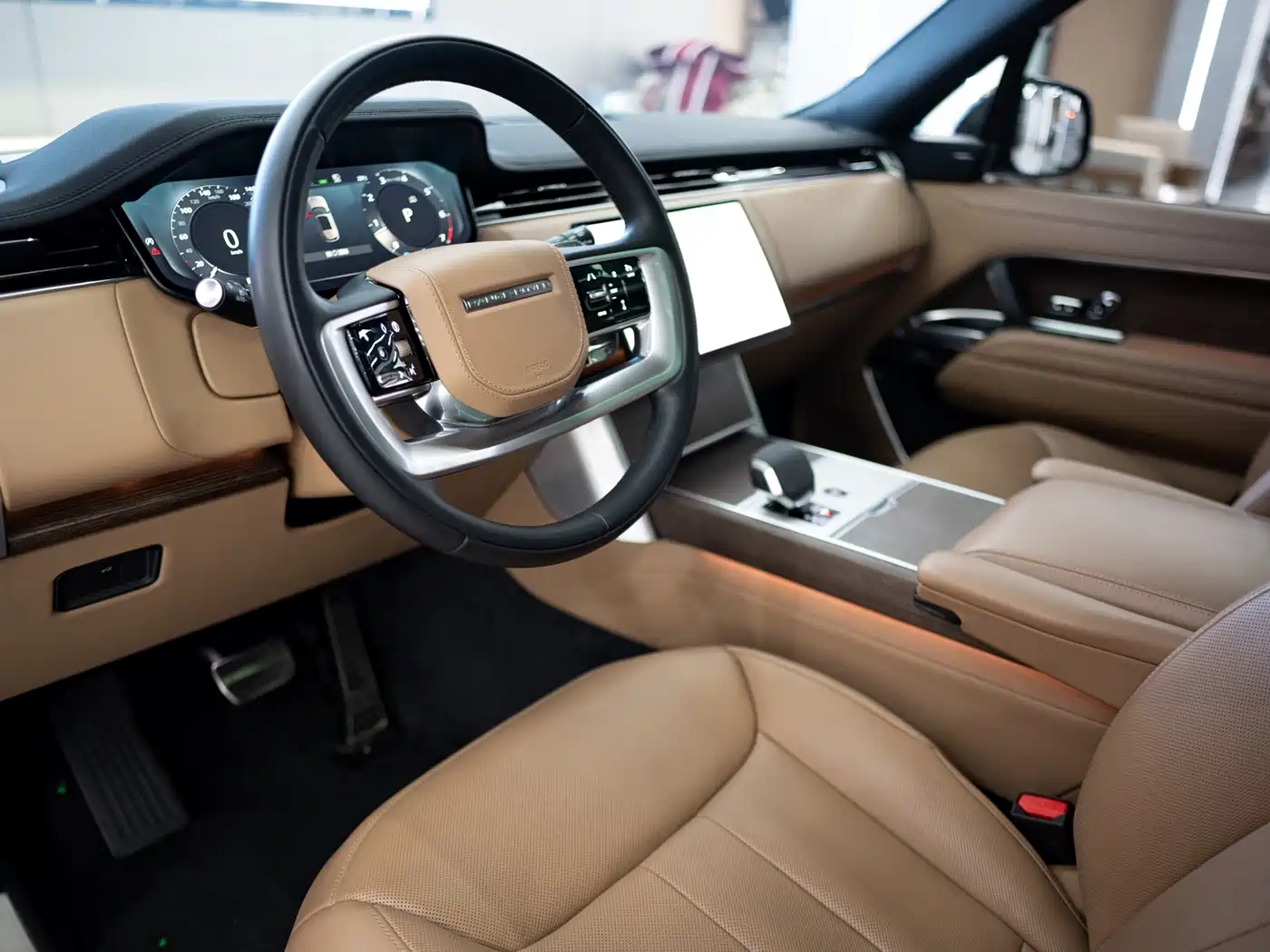 Land Rover Range Rover 2024 3.0 L6 400PS Golden Age Extended 7-Seater фото 8