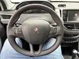 Photo 18 - Peugeot 2008