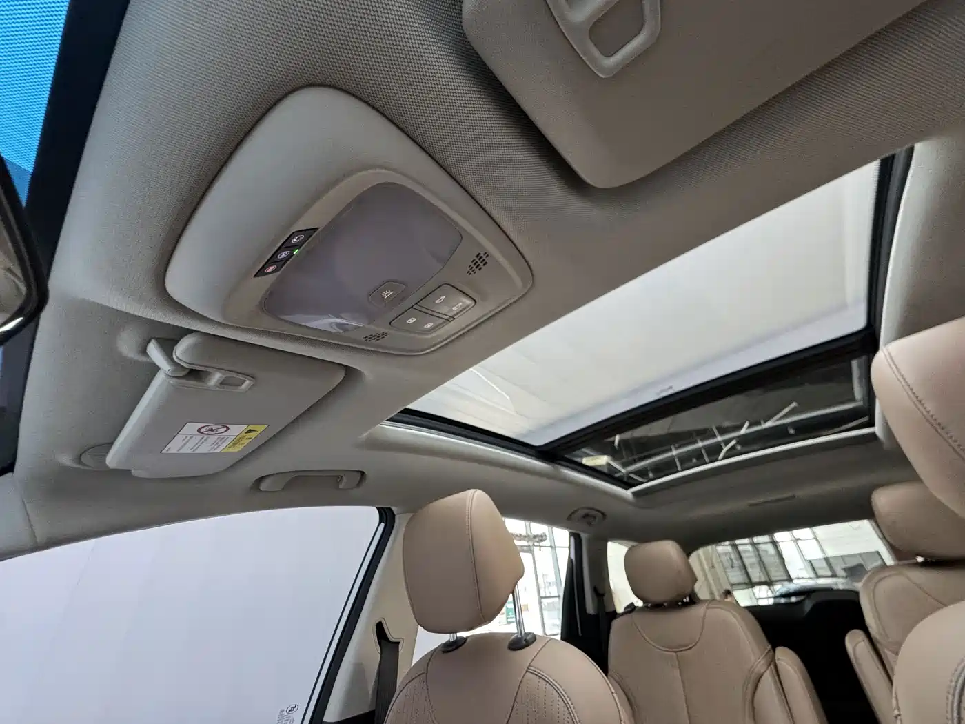 Фото 16 - Buick GL6