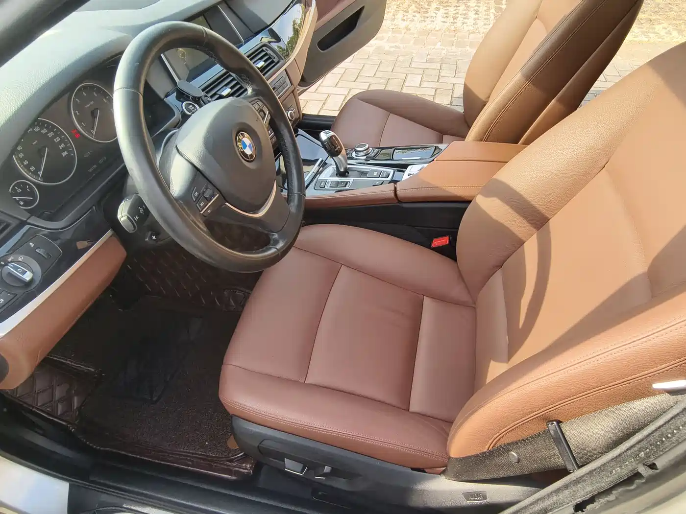 BMW 5 Series 2017 520Li Classic Edition фото 8