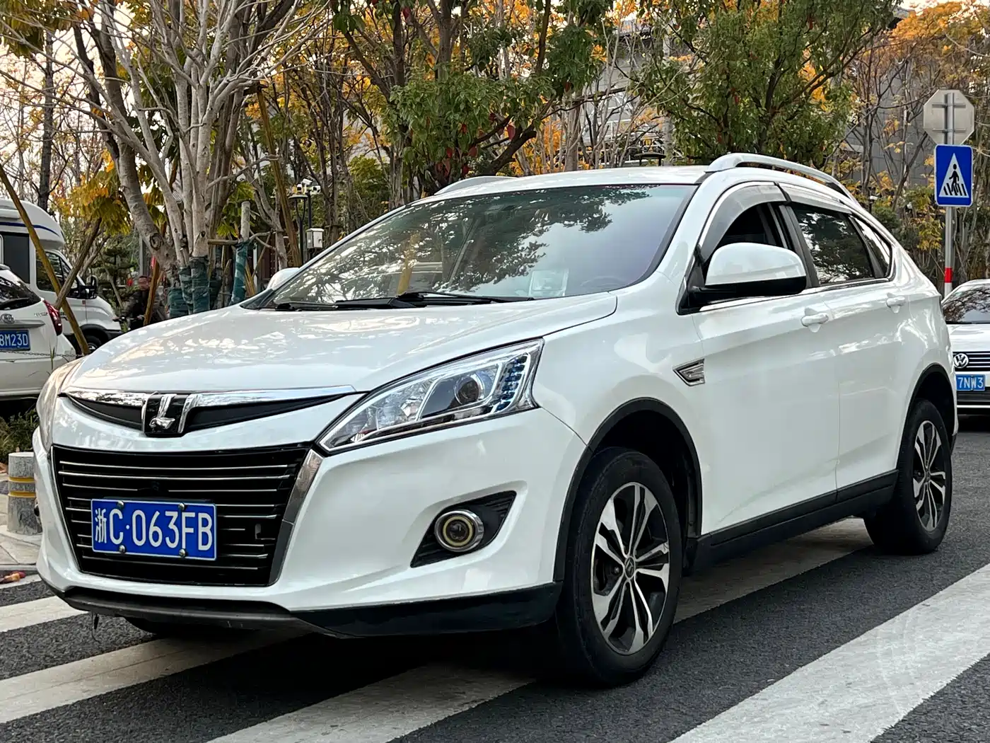 Luxgen U6 SUV 2015 2015 1.8T Fashion Edition