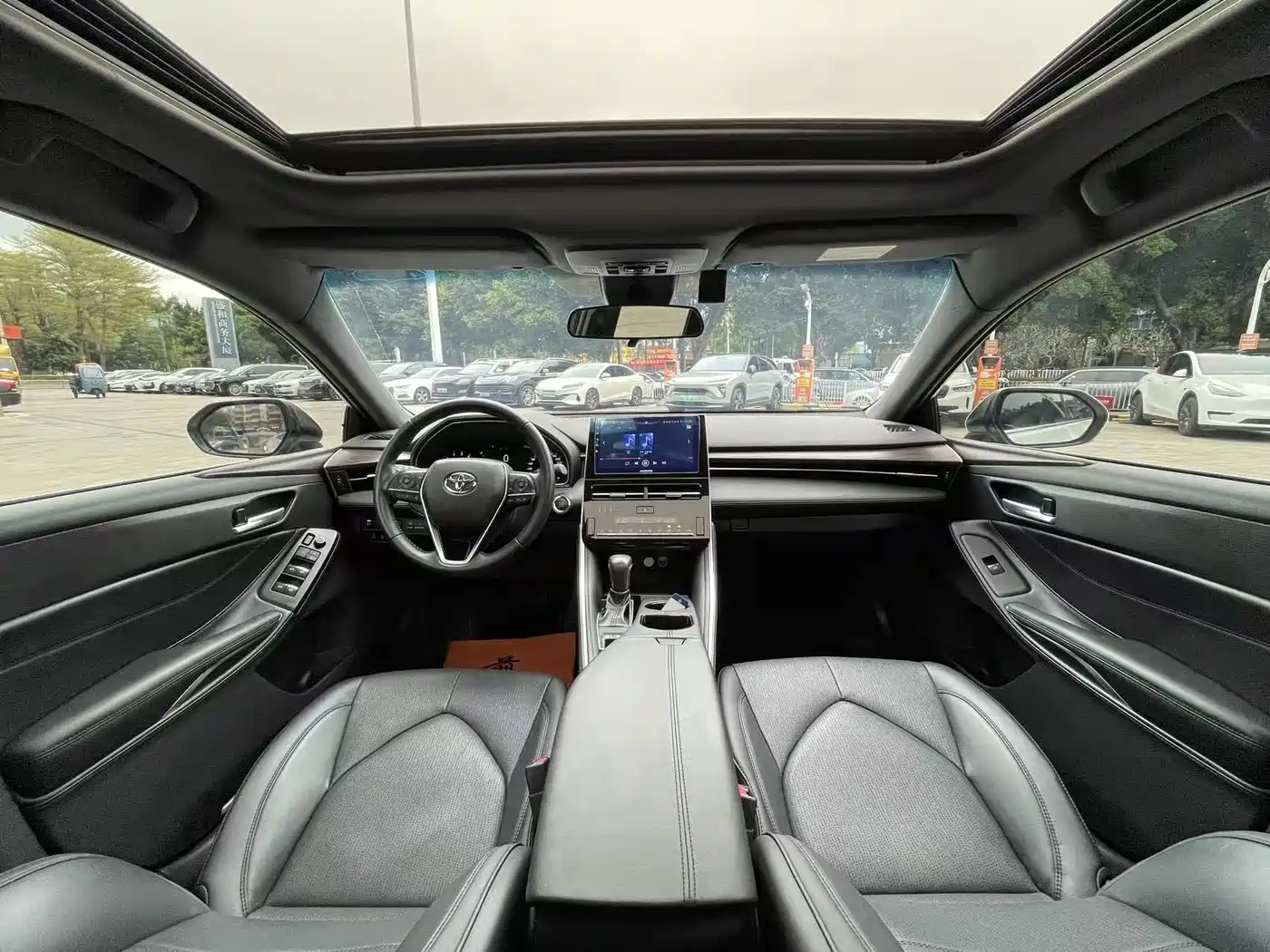 Toyota Avalon 2023 2.0L Premium Selection фото 14