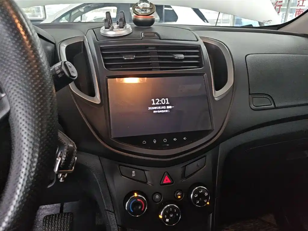 Chevrolet Trax 2016 1.4T Automatic 2WD Comfort Sunroof Edition фото 13