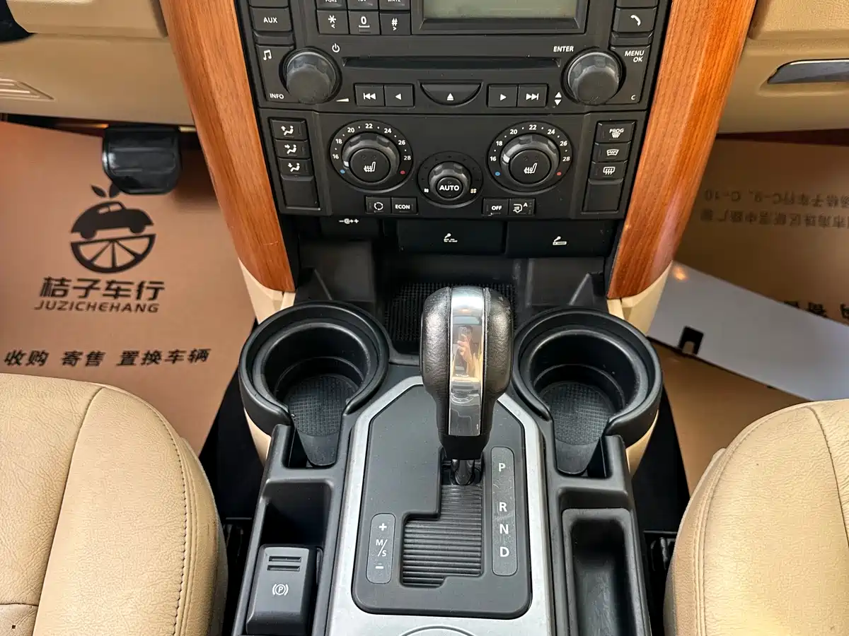 Фото 16 - Land Rover Discovery