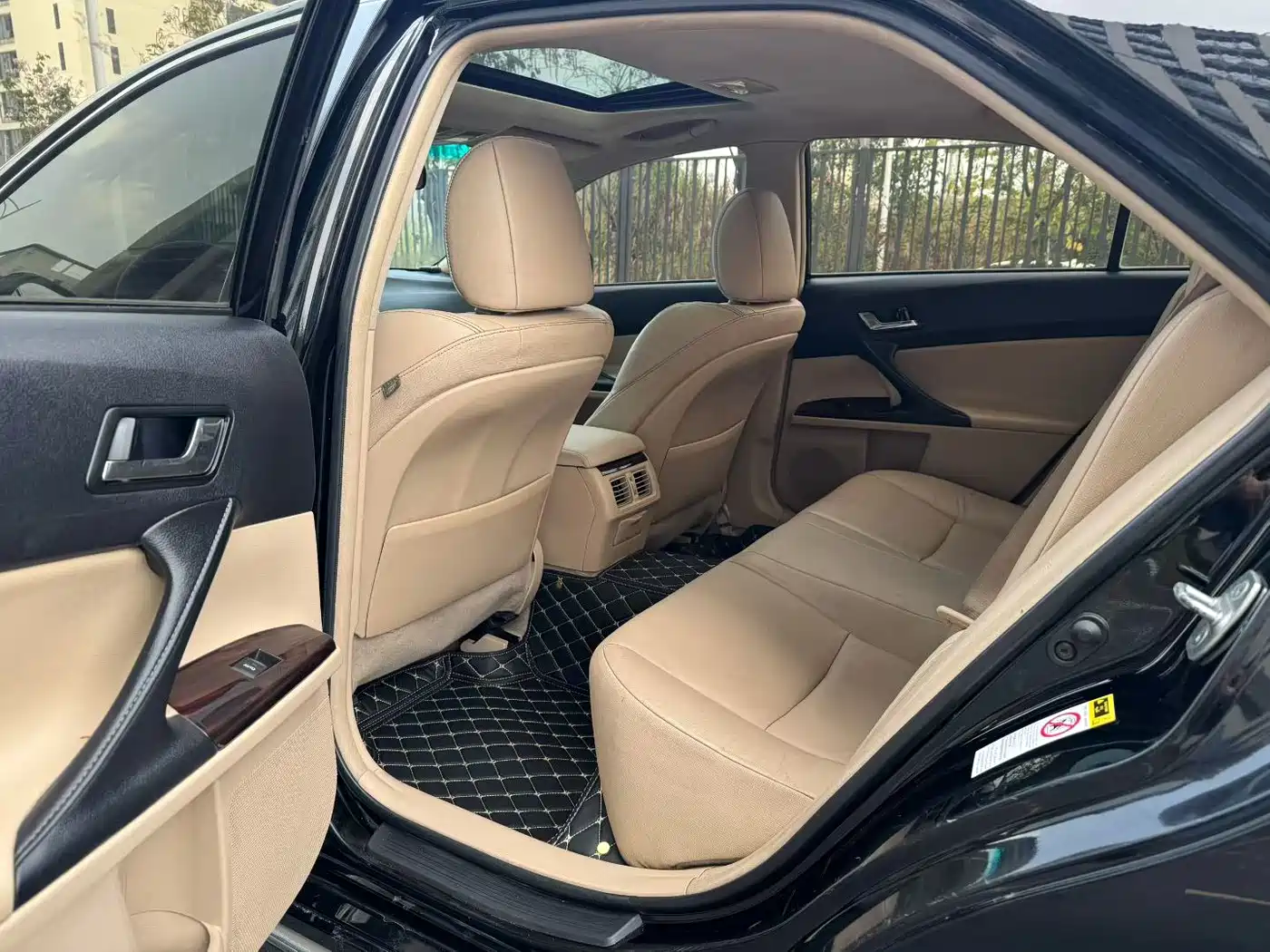 Toyota Reiz 2010 2.5V Style Elite Edition фото 6