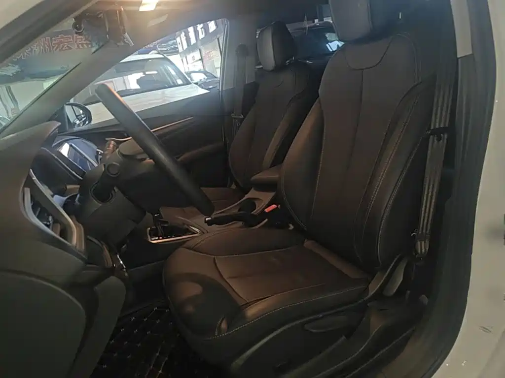 Фото 11 - Buick Excelle