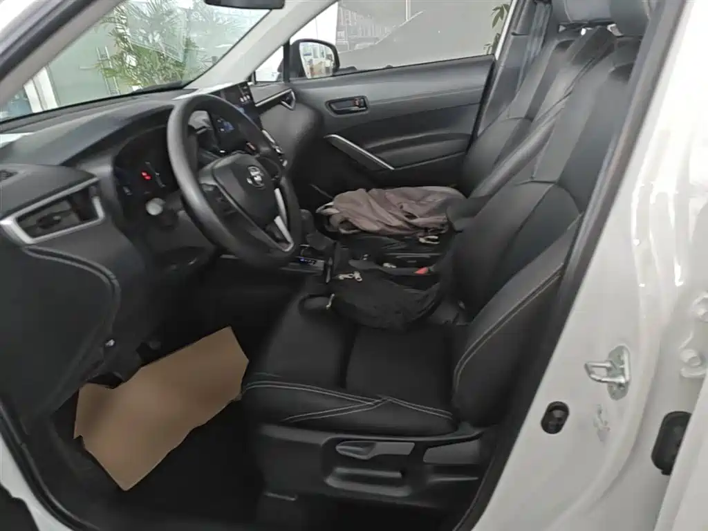 Toyota Frontlander 2023 2.0L CVT Elite Edition фото 15