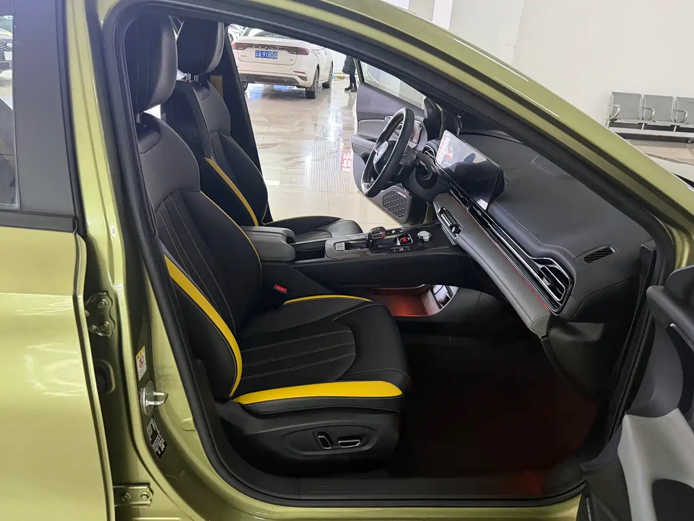 GAC Trumpchi Trumpchi Emkoo 2021 270T DCT J16 Edition фото 9