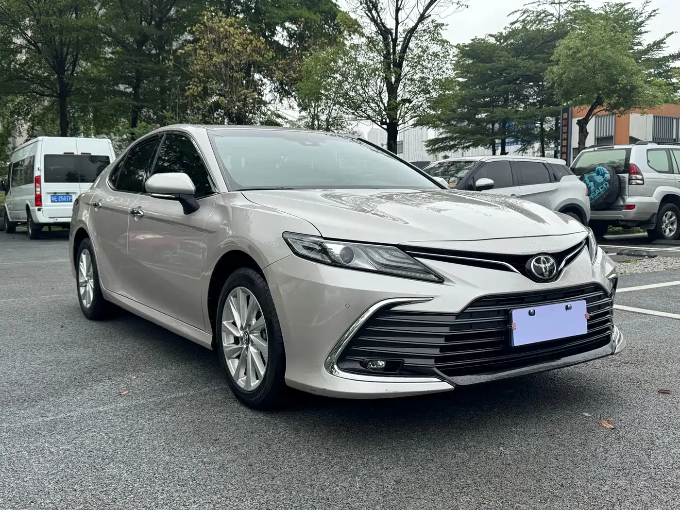Toyota Camry 2023 2.0G Luxury Edition фото 3