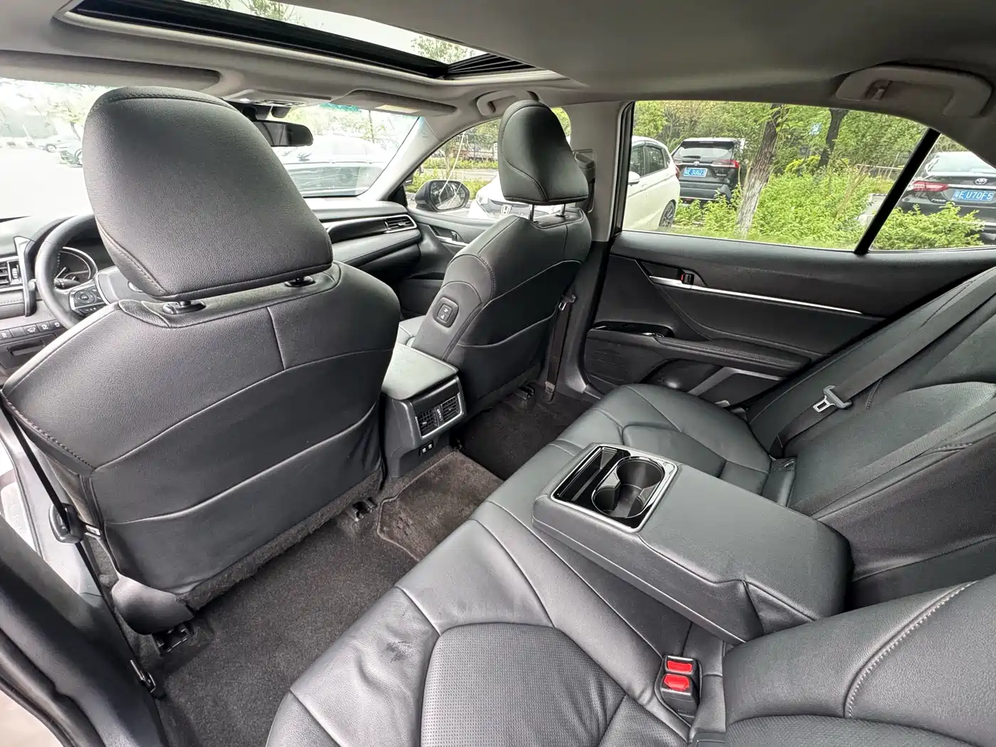 Toyota Camry 2023 2.0G Luxury Edition фото 7