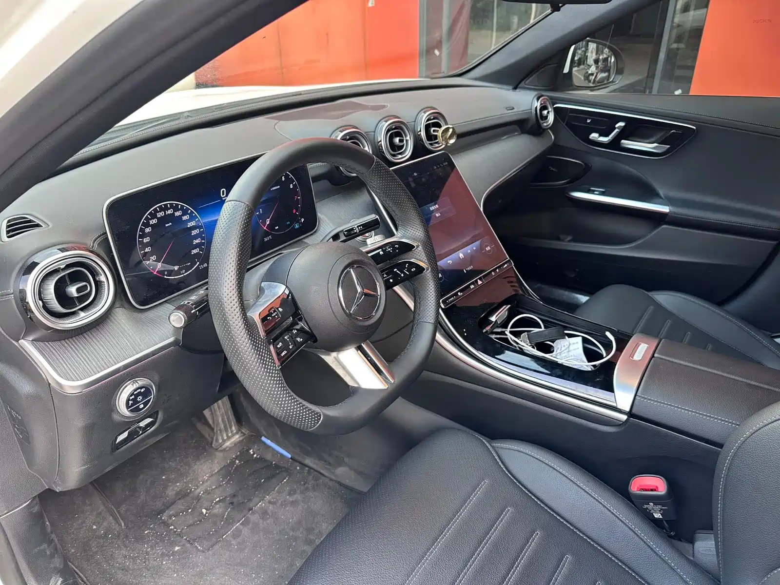 Фото 18 - Mercedes-Benz C-Class