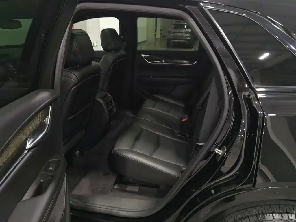 Cadillac XT5 2023 2022 2.0T AWD Luxury (Hummingbird Edition)