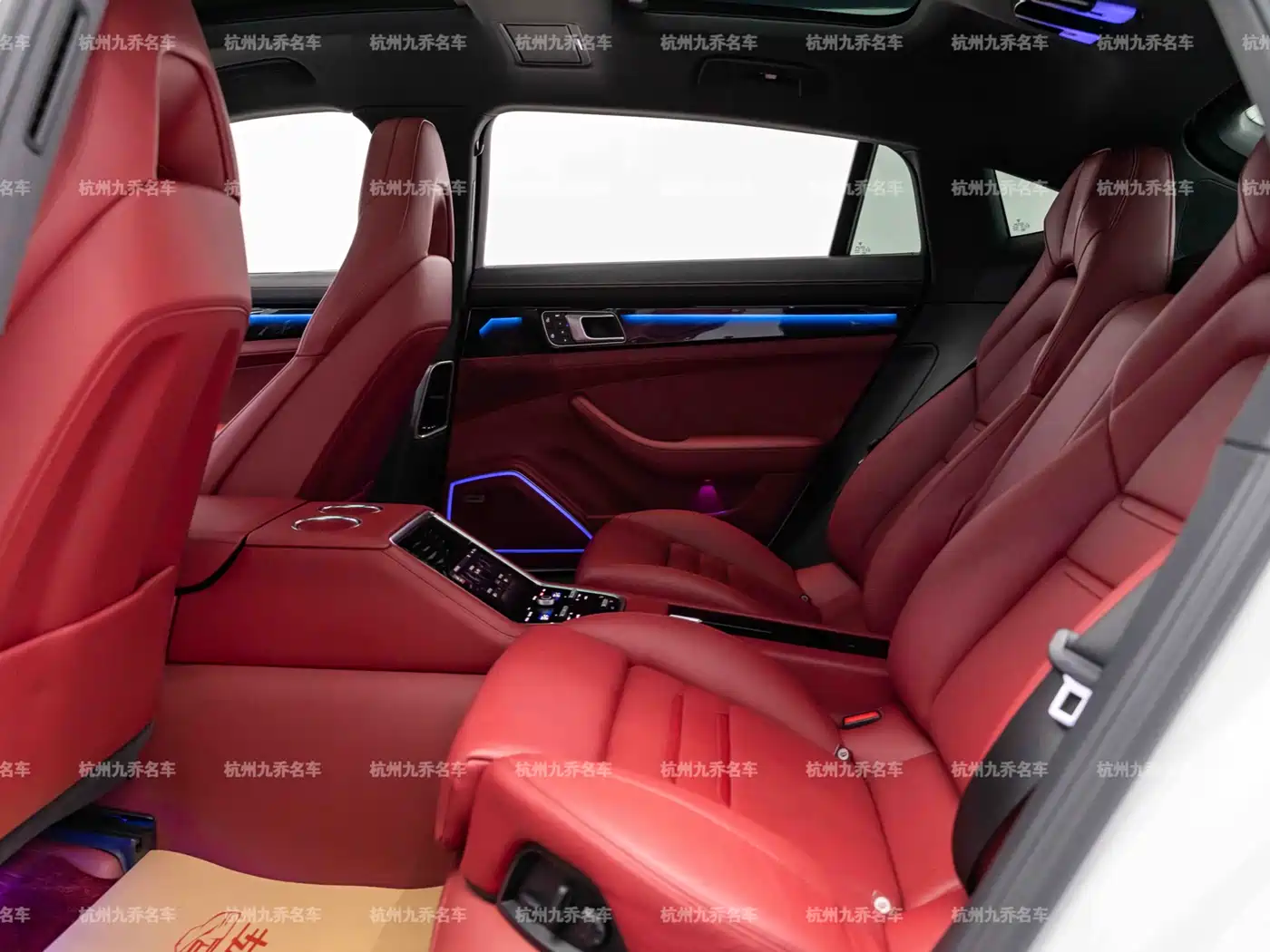 Porsche Panamera 2023 Panamera 4 Executive Long Wheelbase Platinum Edition 2.9T фото 14