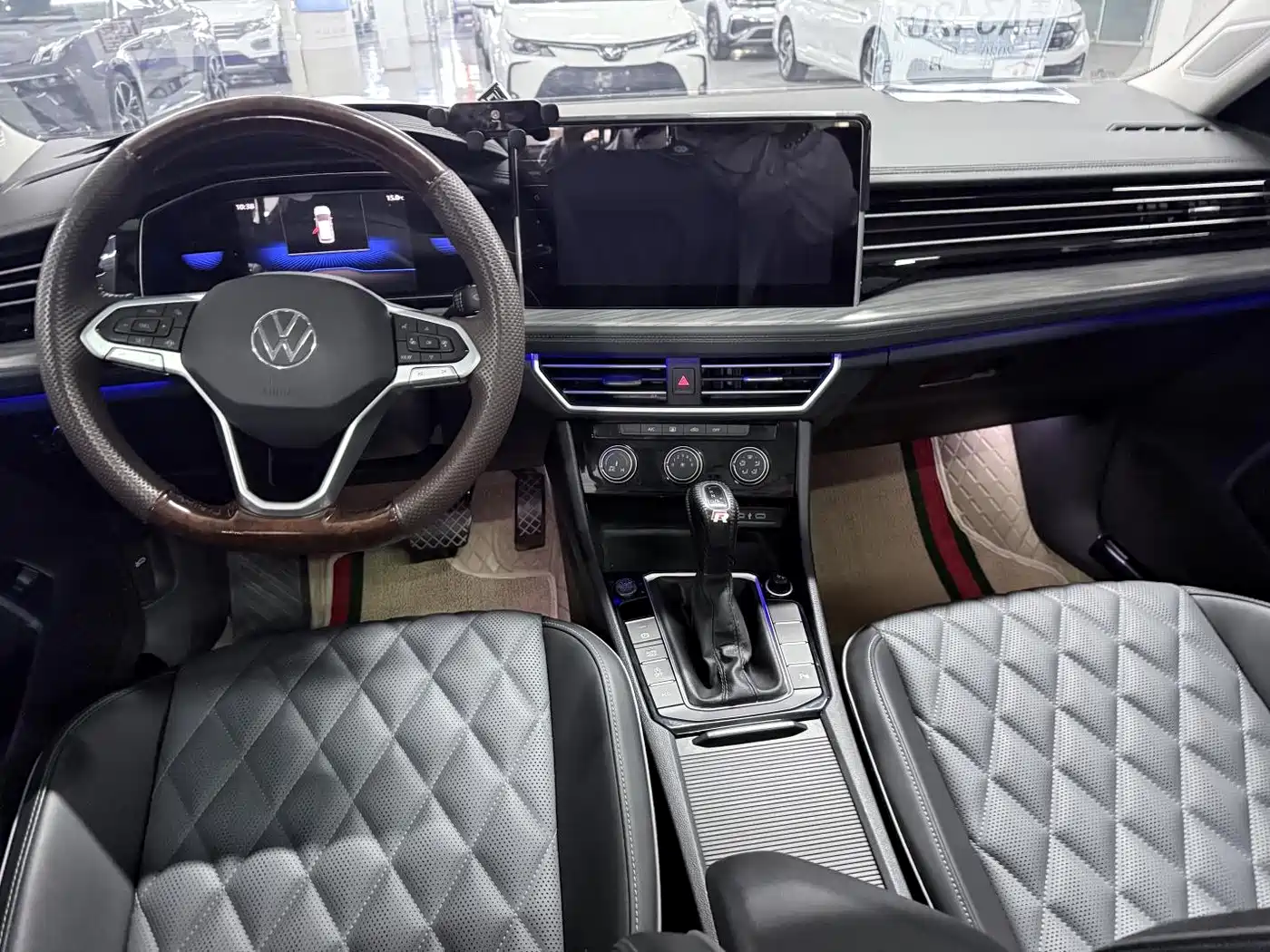 Volkswagen Sagitar 2023 300TSI DSG Excellence Edition фото 12