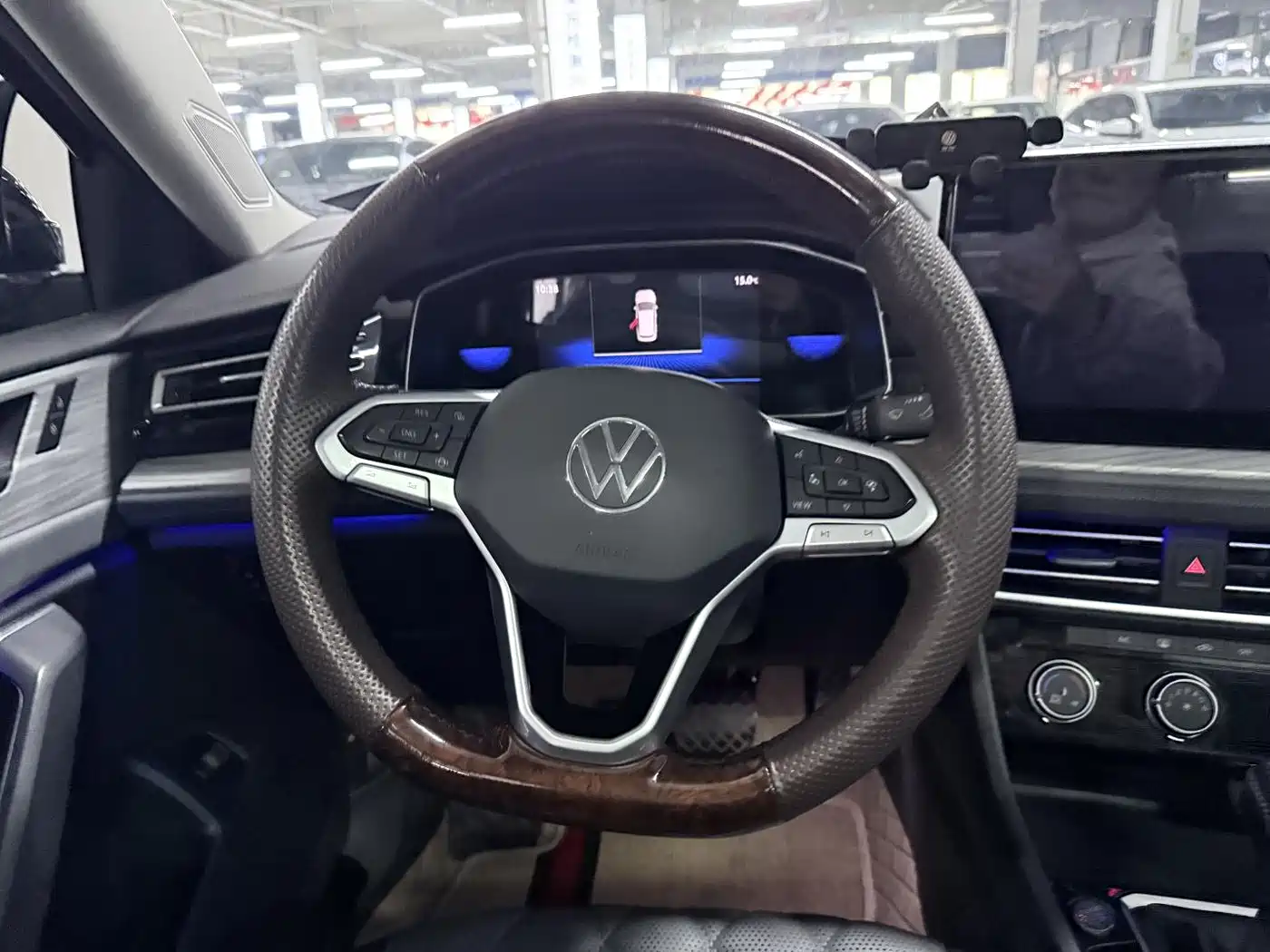 Volkswagen Sagitar 2023 300TSI DSG Excellence Edition фото 13