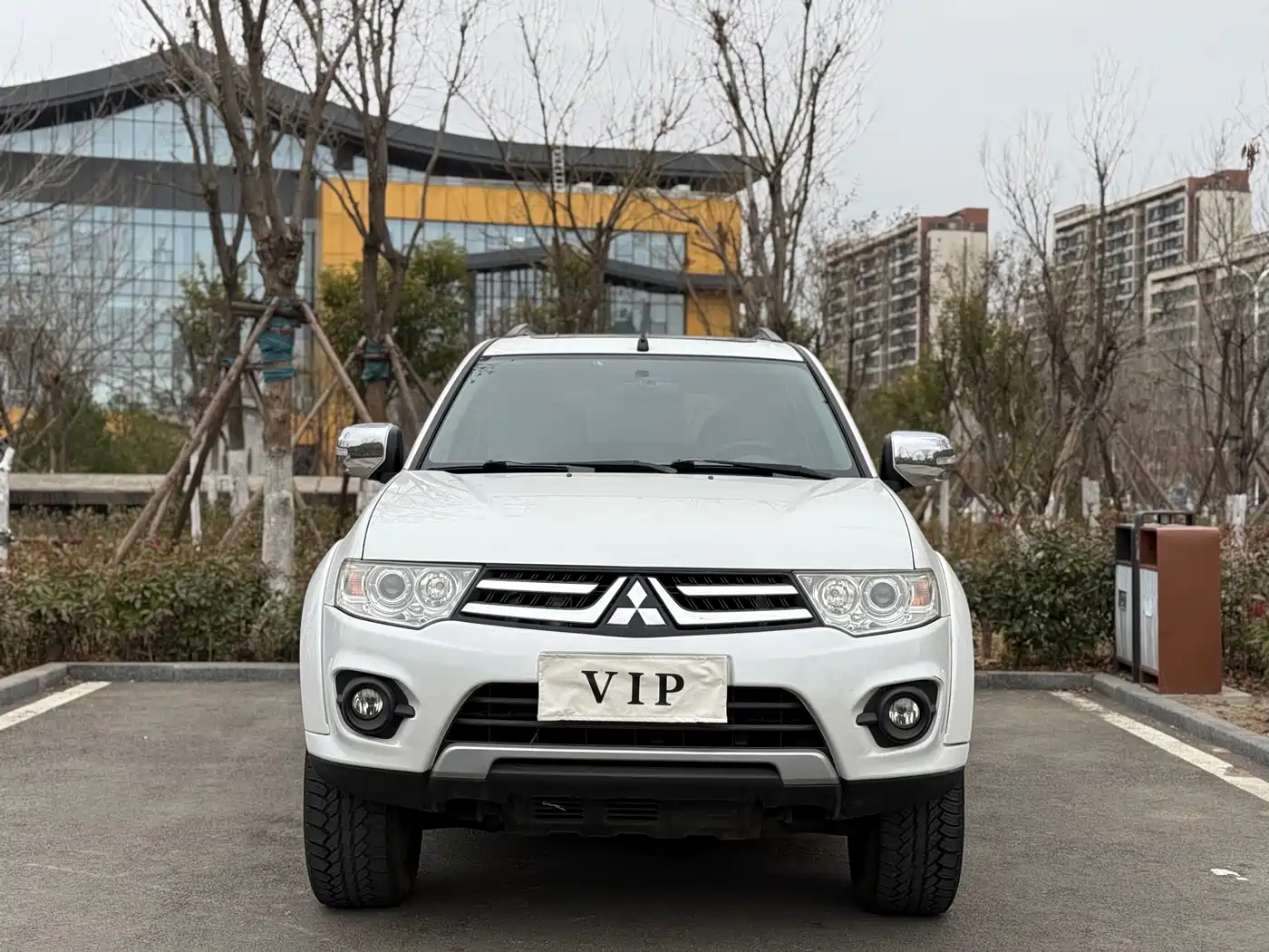 Mitsubishi Pajero Sport 2013 3.0L Automatic 2WD Luxury фото 2