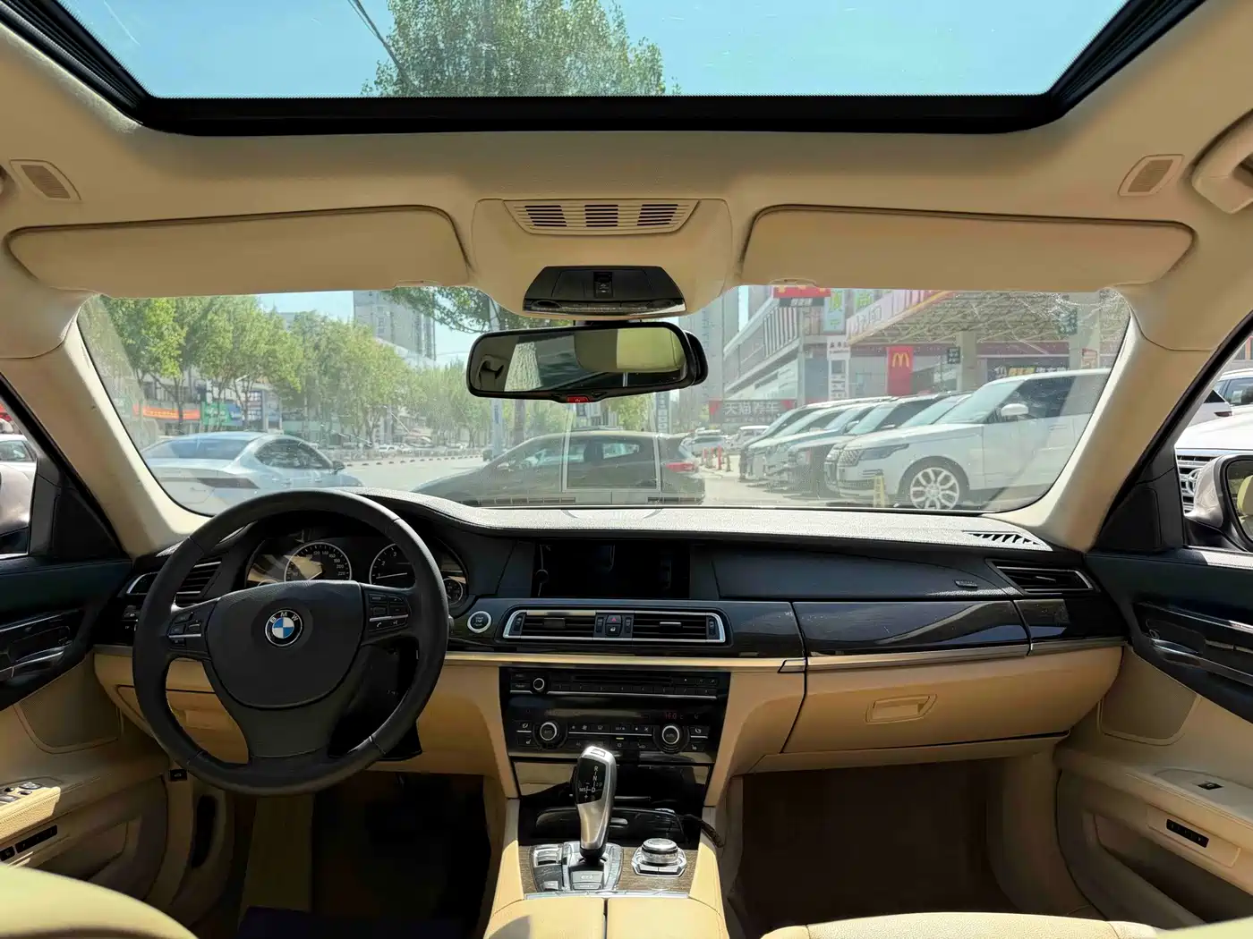 BMW 7 Series 2009 740Li Premium фото 5