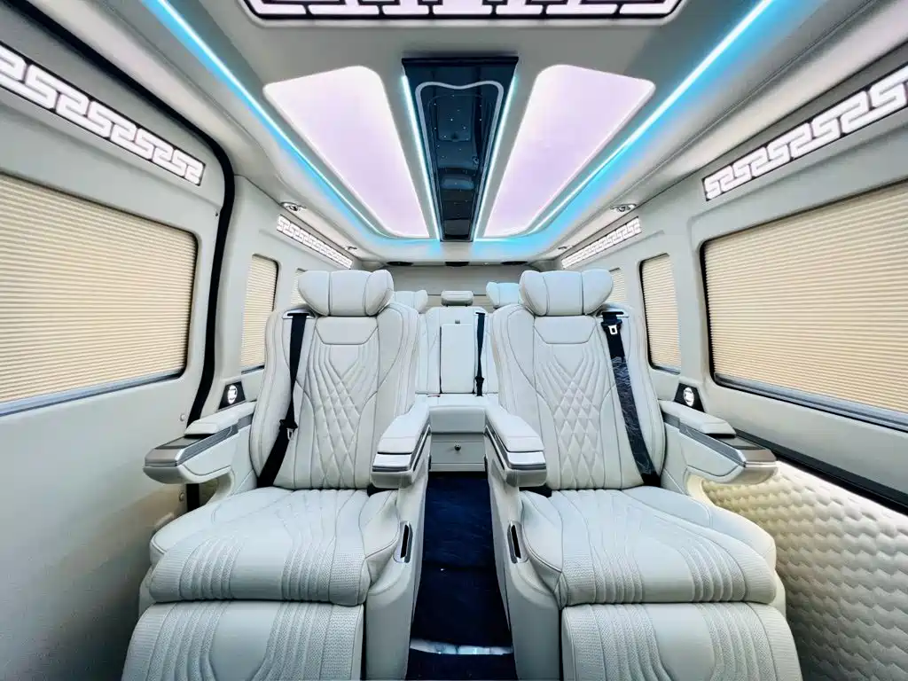 Toyota HIACE 2022 2021 3.5L Automatic 7-Seater