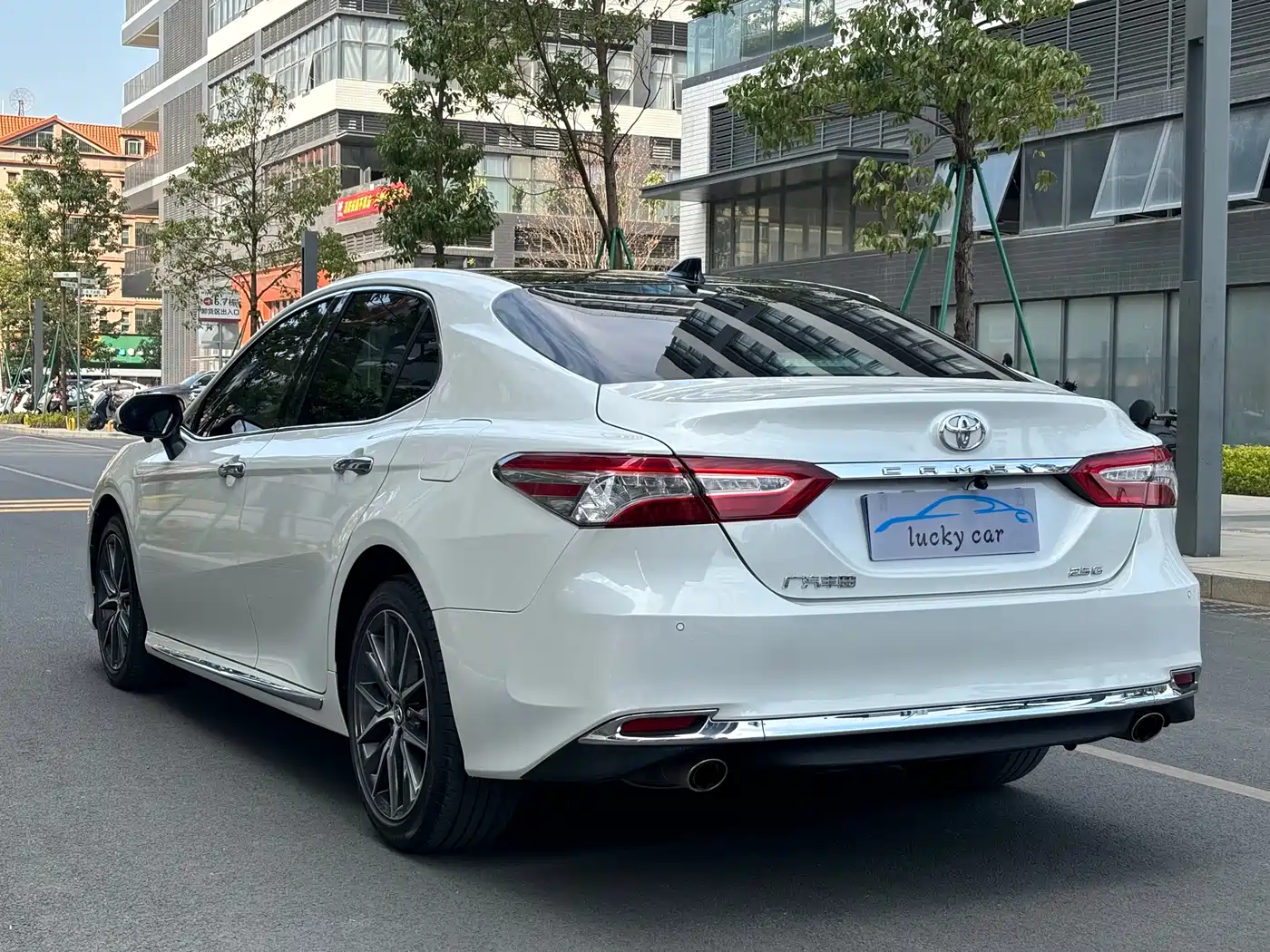 Toyota Camry 2023 2.5G Luxury Edition фото 6