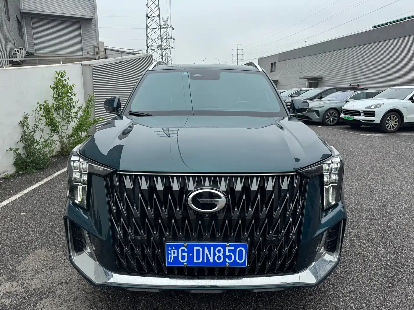 GAC Trumpchi Trumpchi GS8 2022 Dual Engine Series 2.0TM 2WD Premium Edition (7-Seater) фото 4