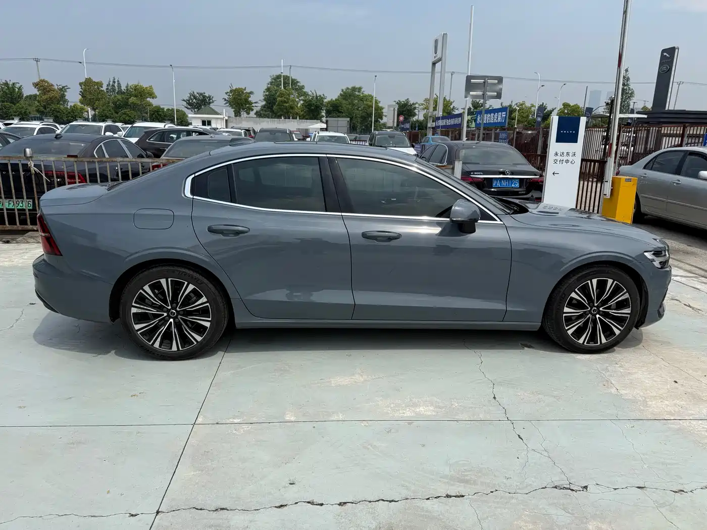 VOLVO S60