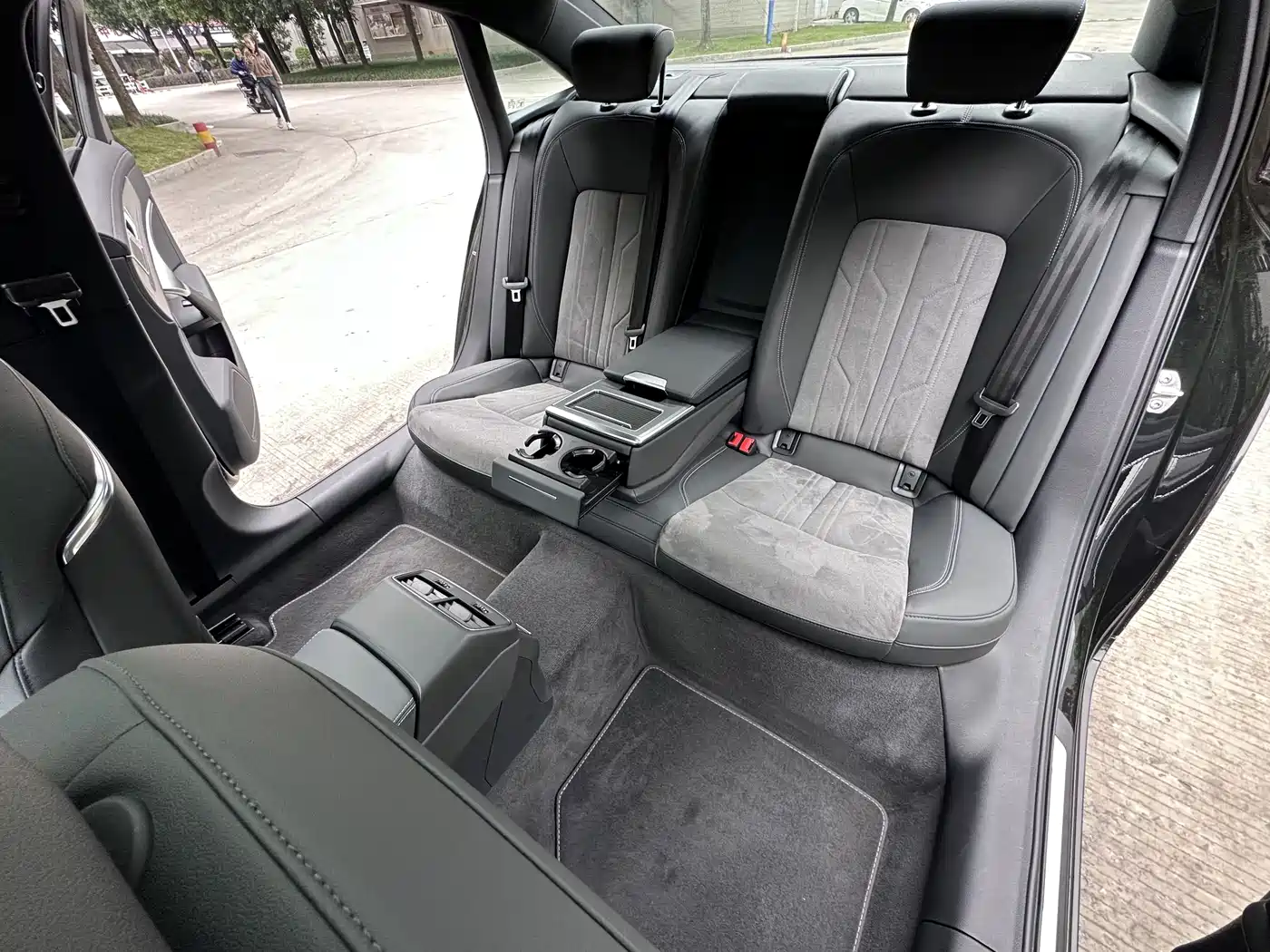 Audi A6L 2024 40 TFSI Luxury Dynamic фото 8