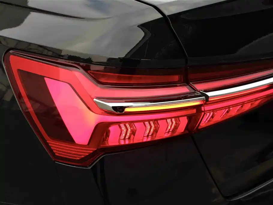 Audi A6L 2021 40 TFSI Luxury Elegance фото 10