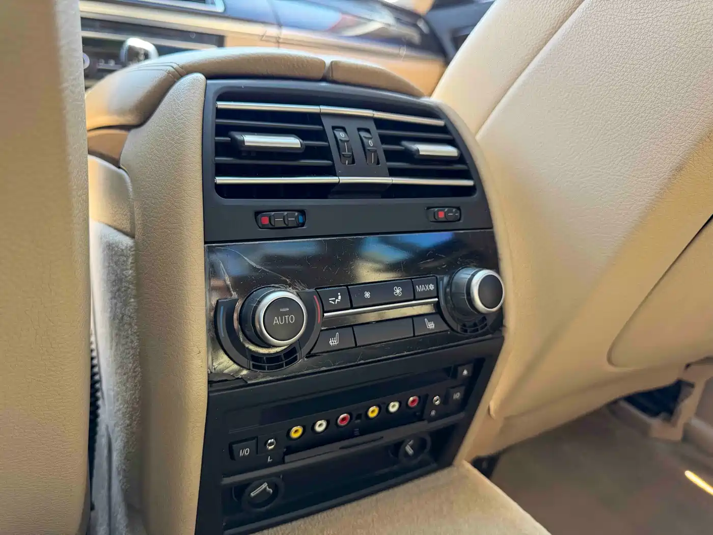 BMW 7 Series 2009 740Li Premium фото 12