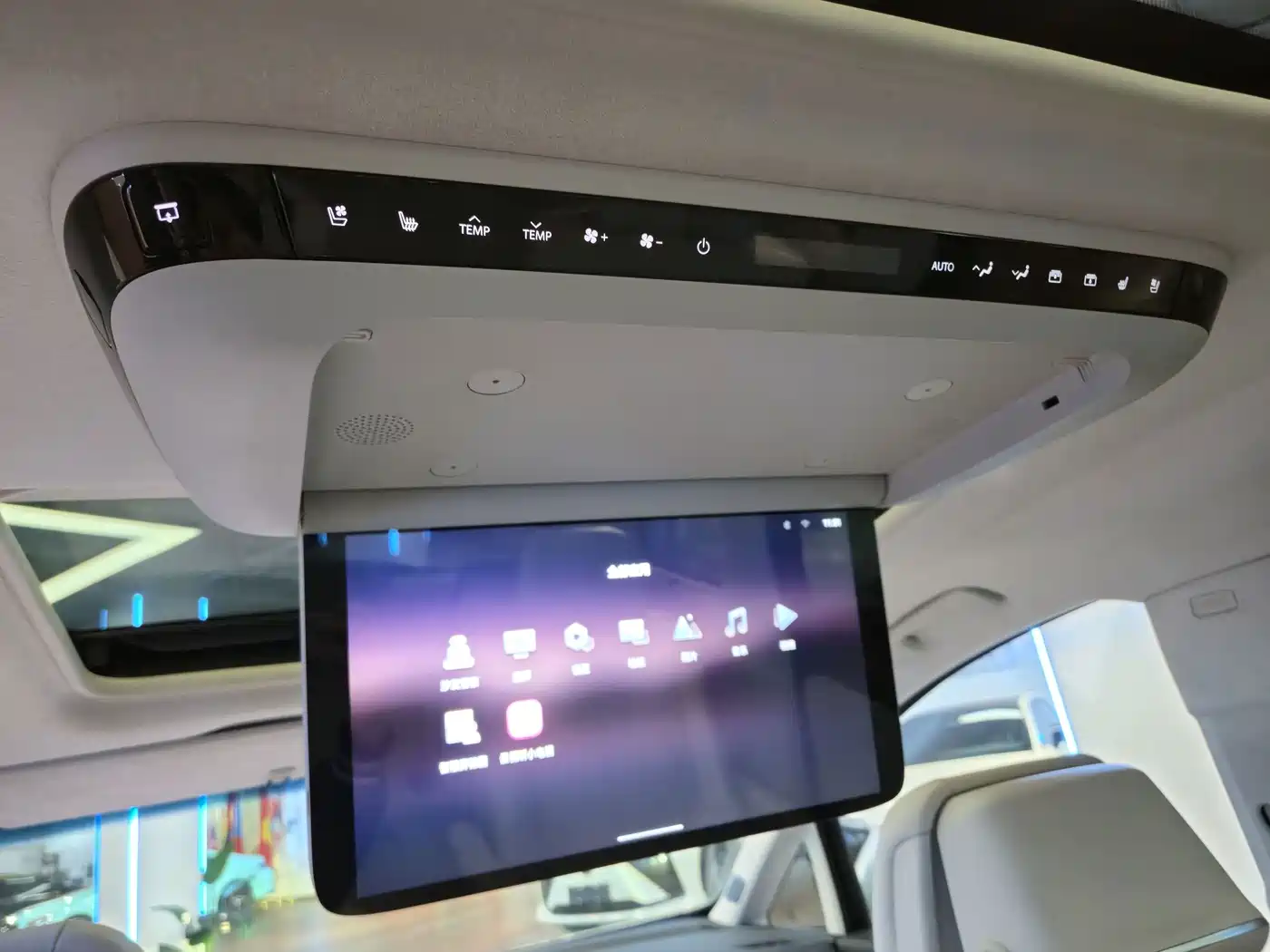 Buick GL8 New Energy 2024 2024 Landglory Luxury Edition 7-Seater