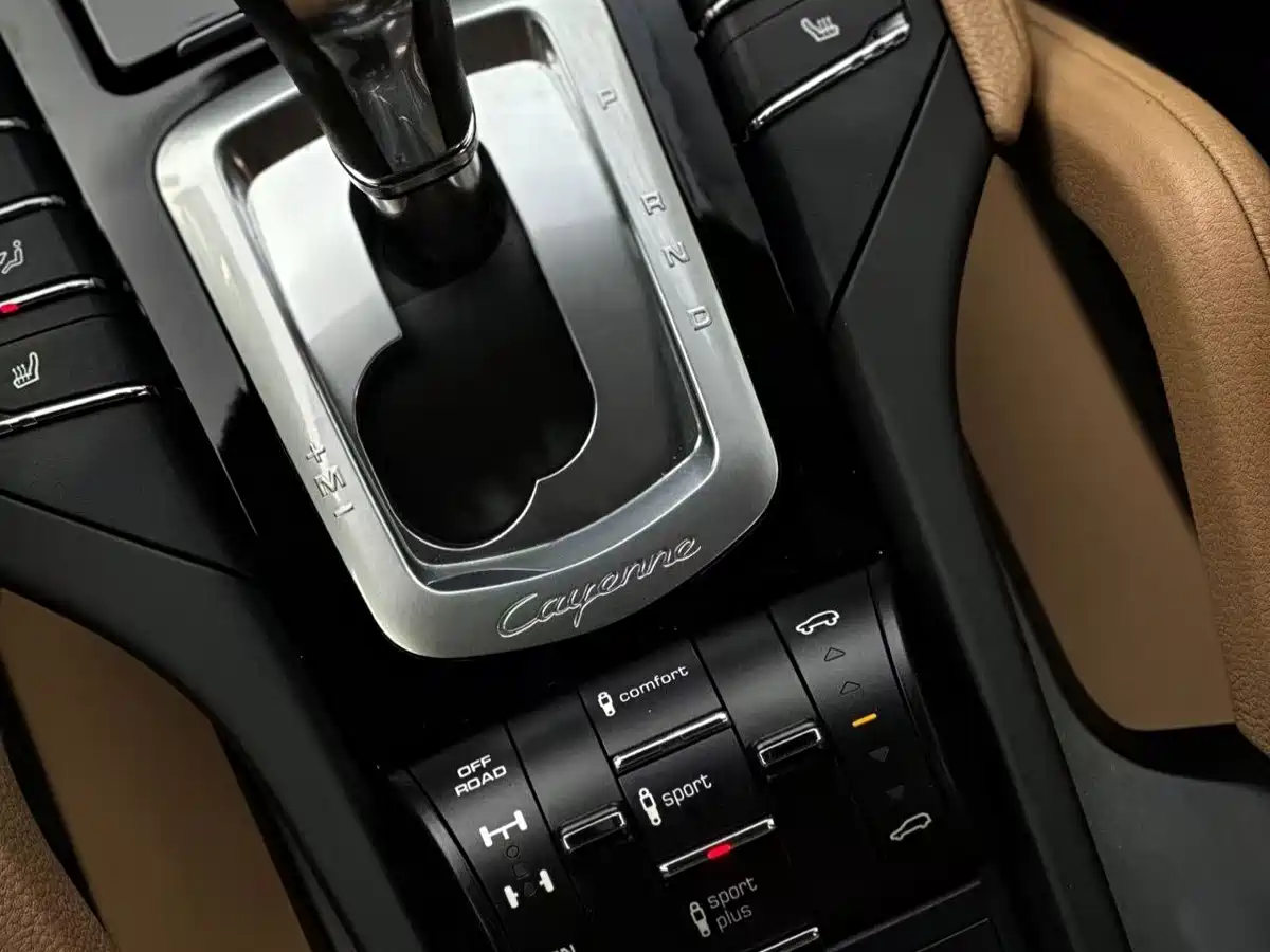 Porsche Cayenne 2015 Cayenne 3.0T фото 8