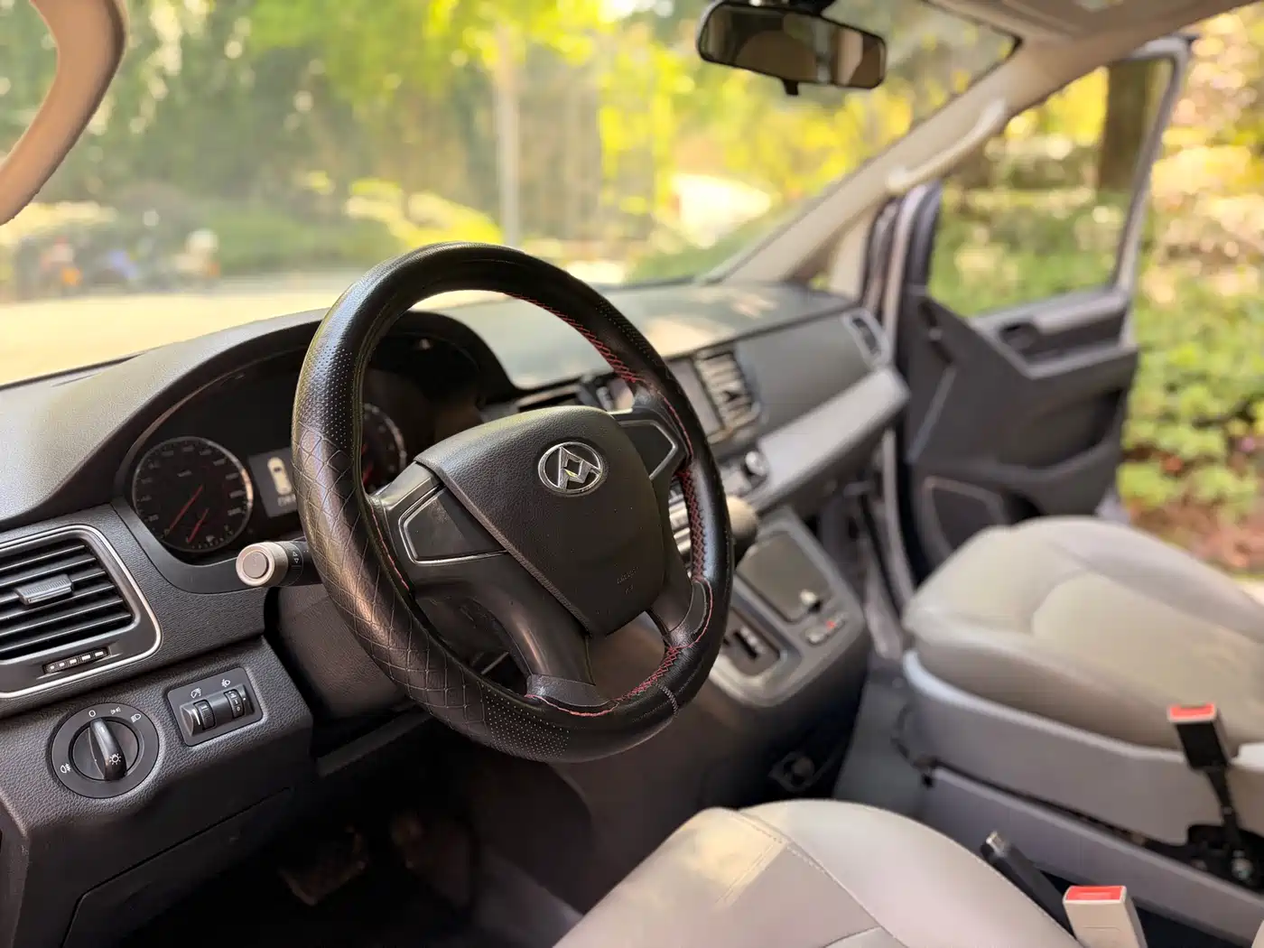 SAIC Maxus Maxus G10 2018 PLUS 2.0T Automatic Executive Edition фото 28