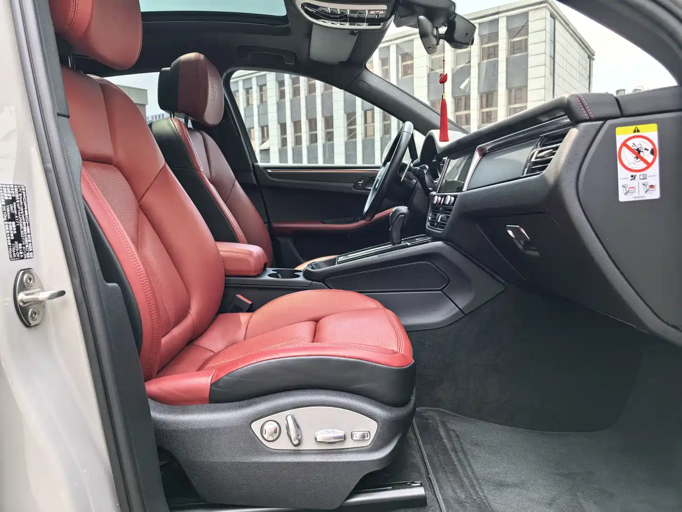 Porsche Macan 2024 Macan 2.0T фото 13