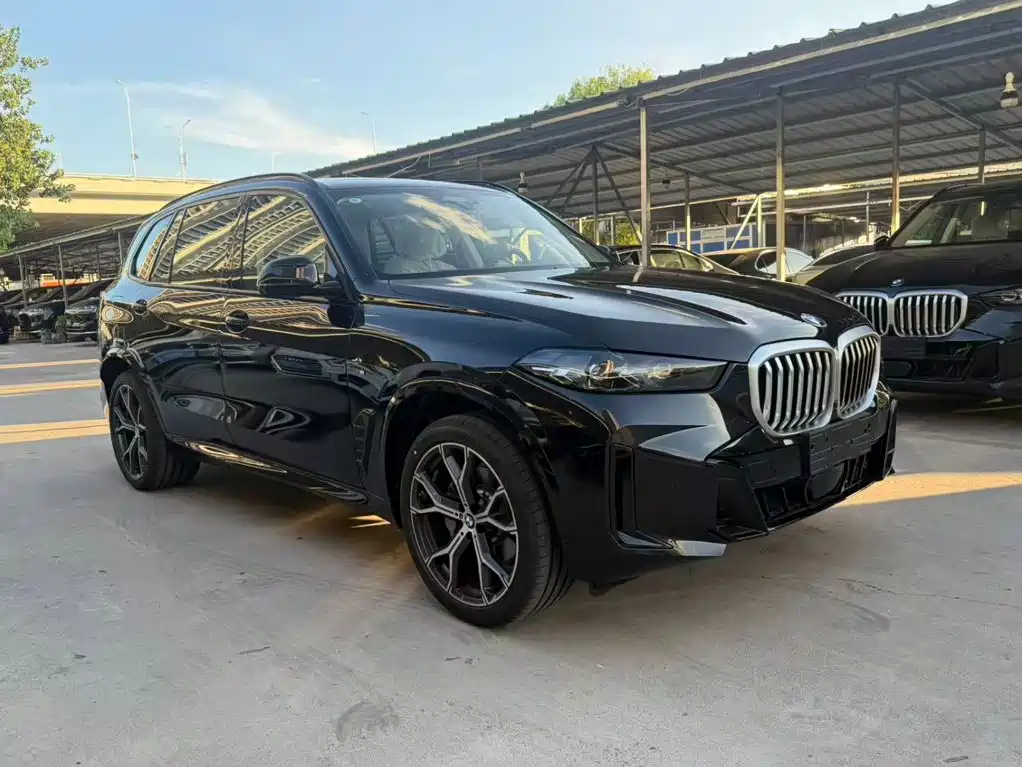 BMW X5 2026 2026 Facelift xDrive 30Li Exclusive M Sport Shadowline Package