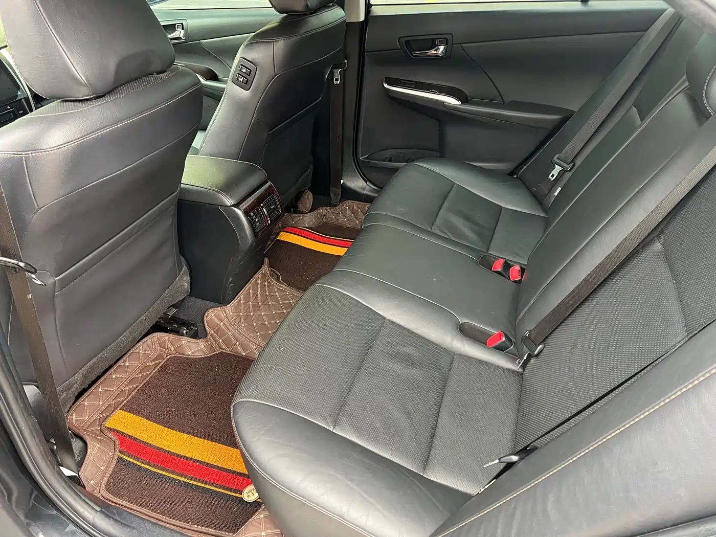 Toyota Camry 2016 2.0G 10th Anniversary Leading Edition фото 7