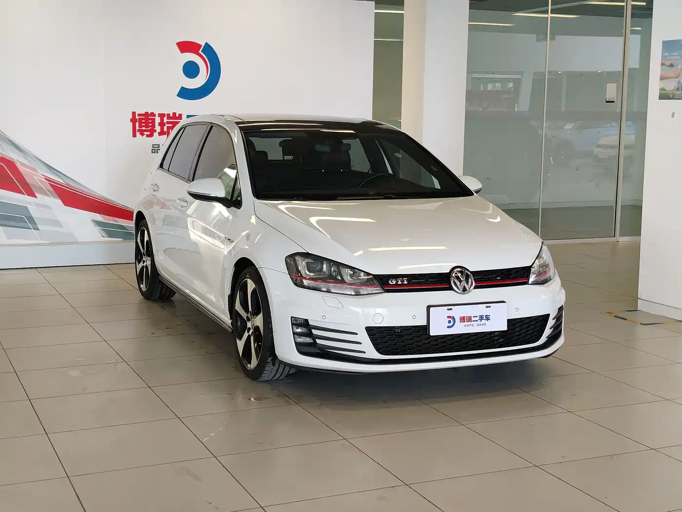 Volkswagen Golf GTI 2016 2.0TSI GTI фото 3