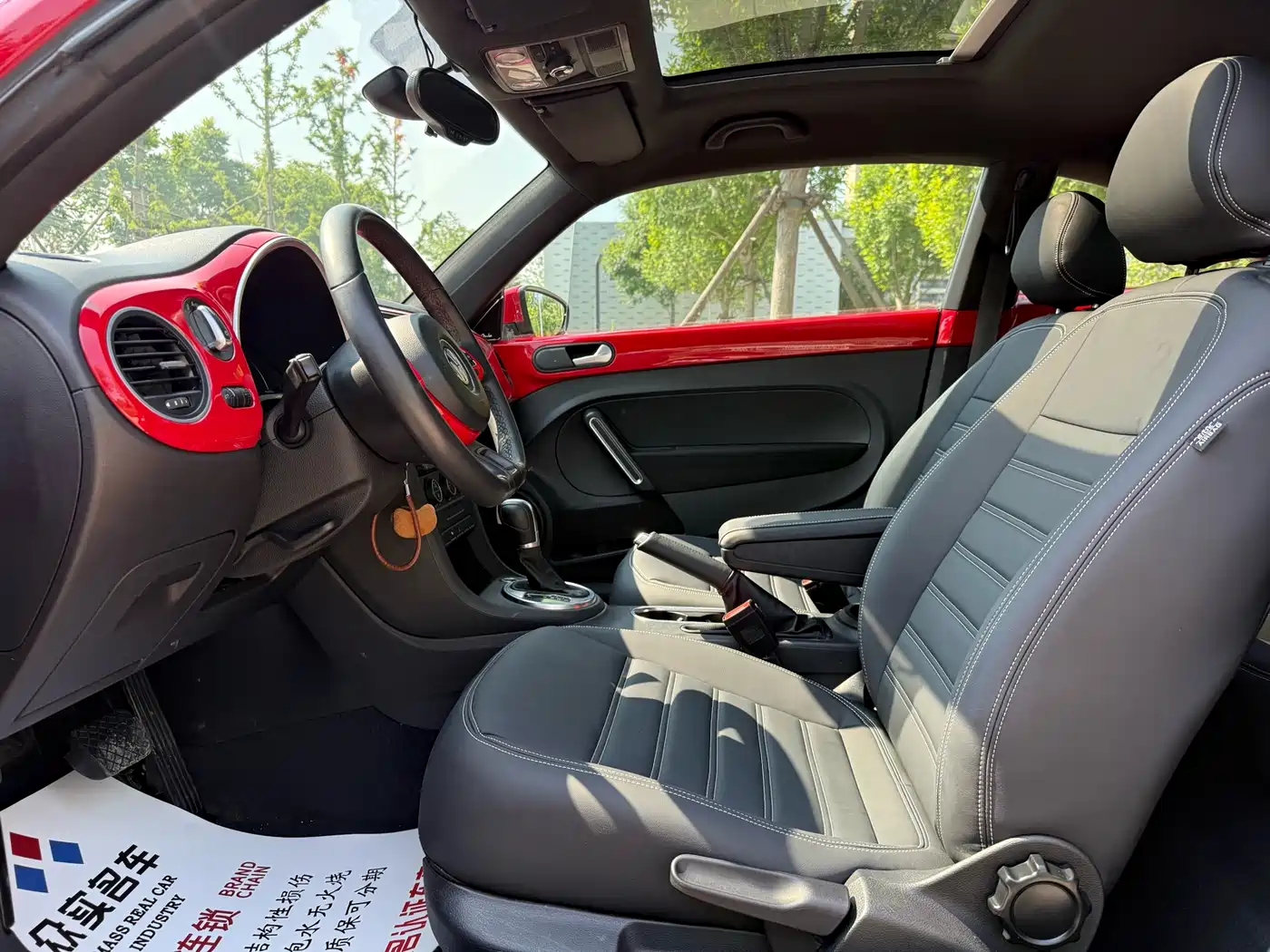 Volkswagen Beetle 2015 180TSI фото 6