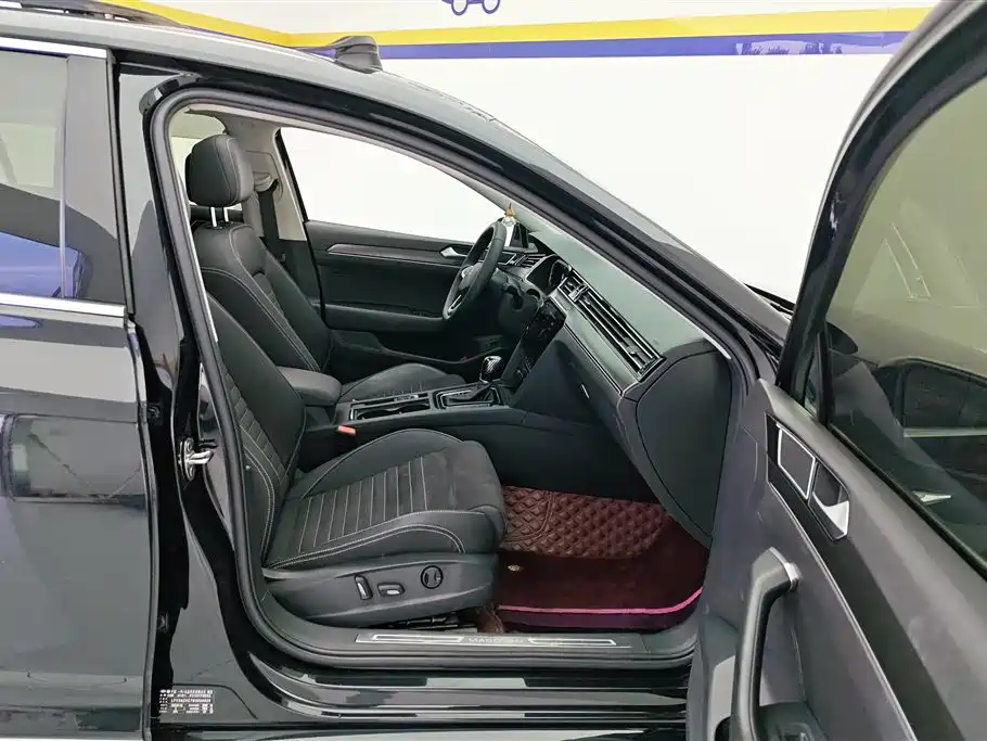 Volkswagen Magotan 2020 330TSI DSG Luxury фото 8