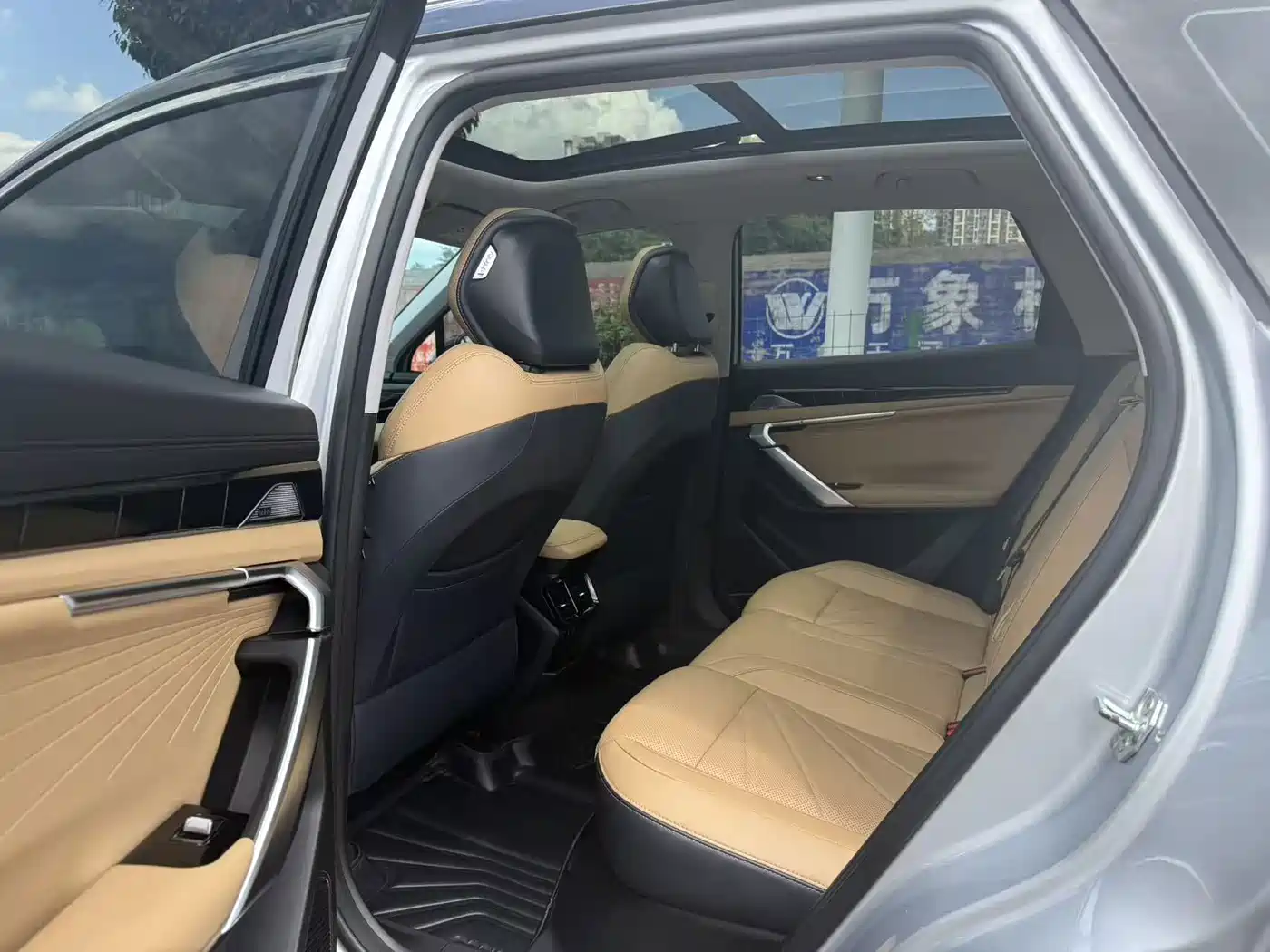 Geely Boyue L 2022 2023 1.5TD DCT Premium