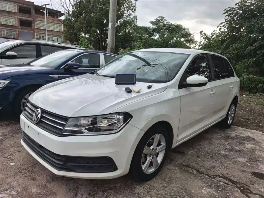 Volkswagen Santana 2015 Gran Santana 1.6L Automatic Trend фото 2