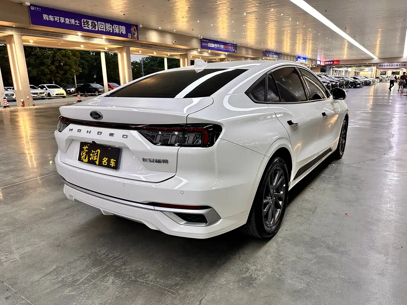 Ford Mondeo 2025 2025 2.0T EcoBoost Luxury