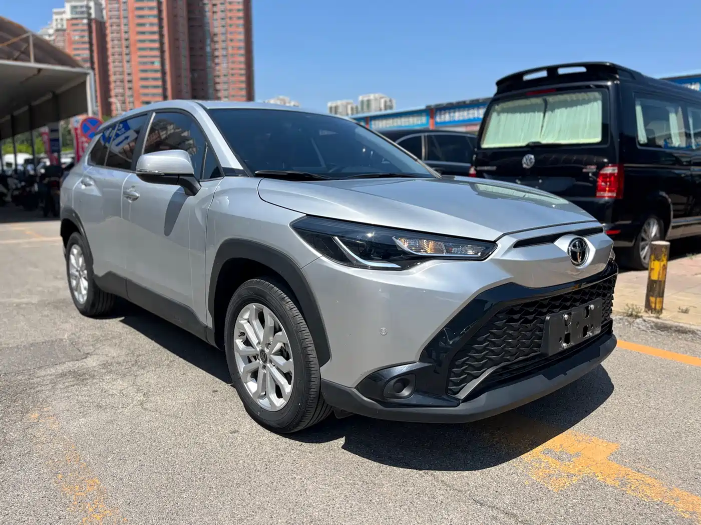 Toyota Frontlander 2022 2.0L CVT Elite фото 3