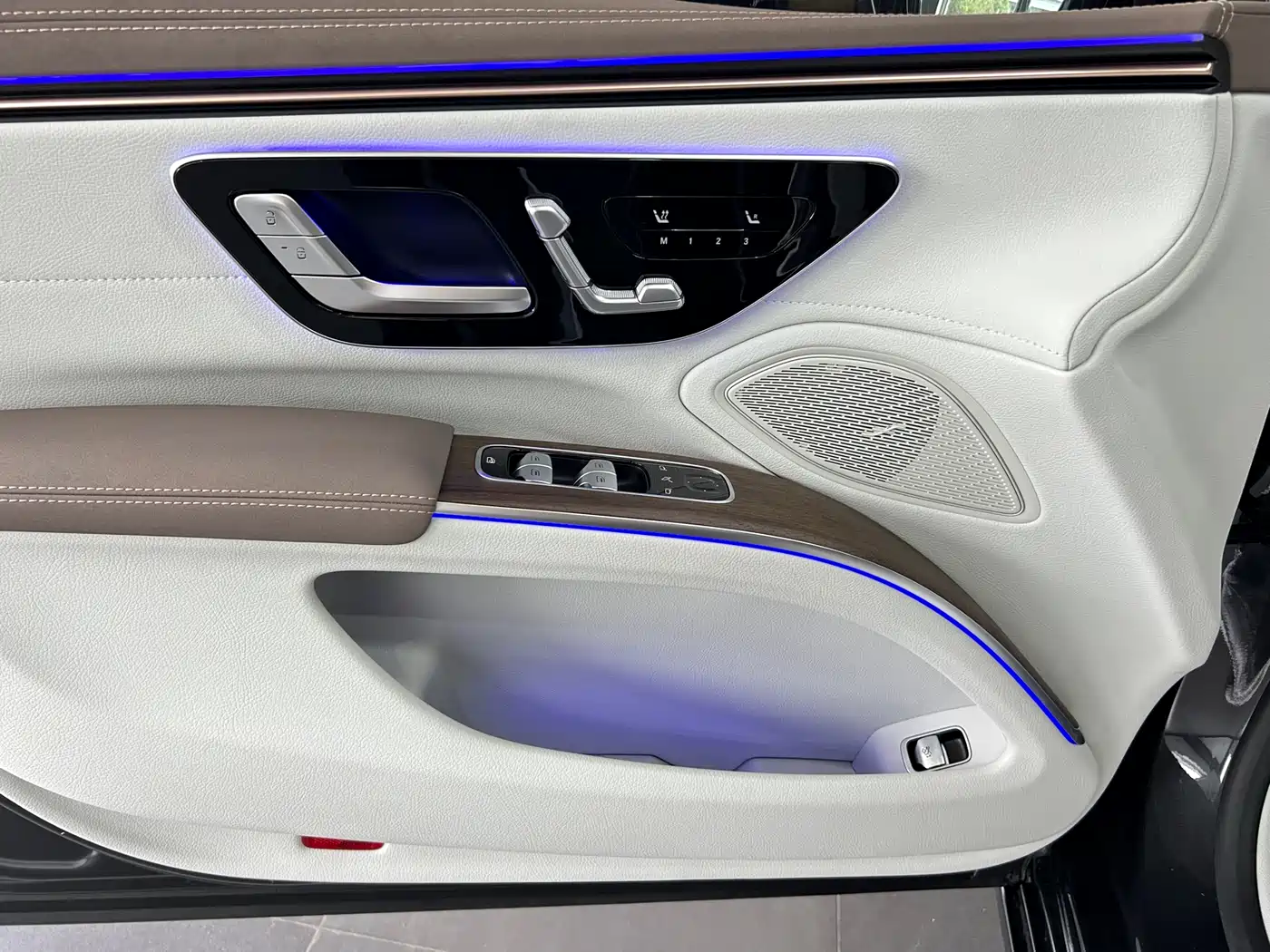 Mercedes-Benz EQS 2023 450+ Pioneer Edition фото 16
