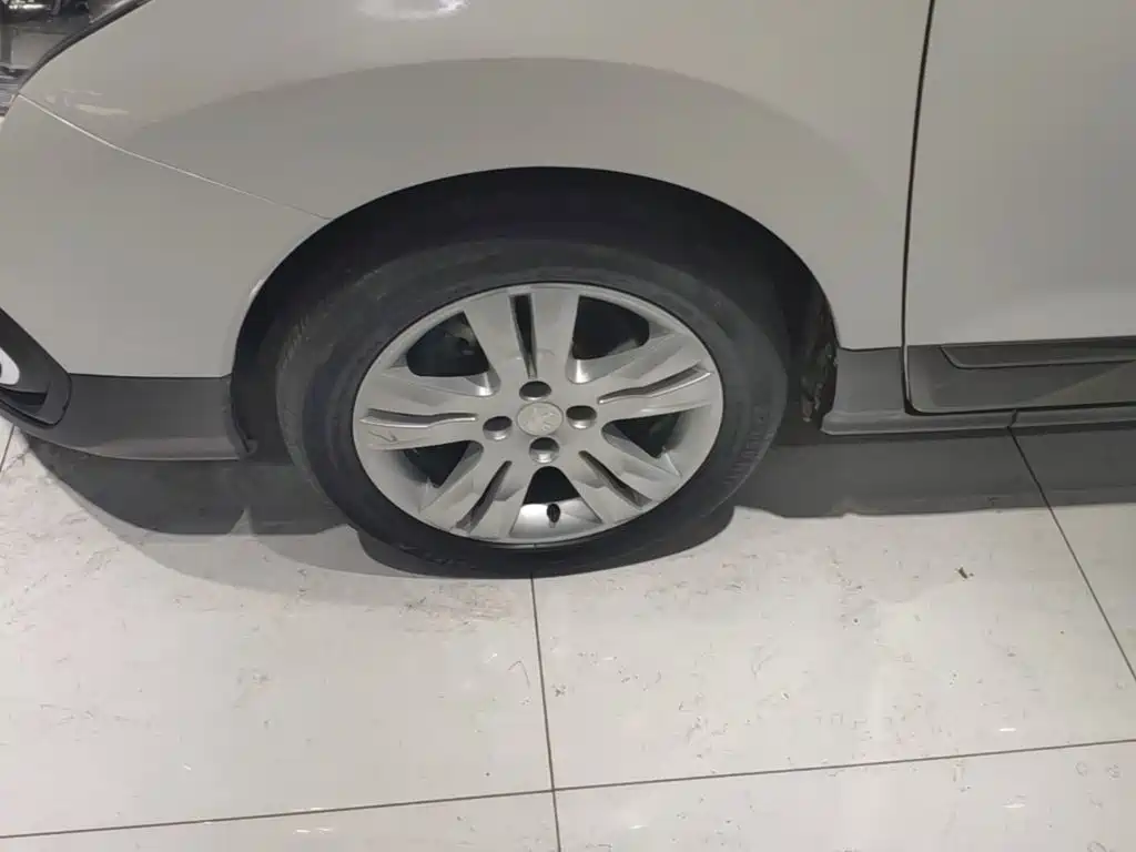 Фото 23 - Peugeot 3008